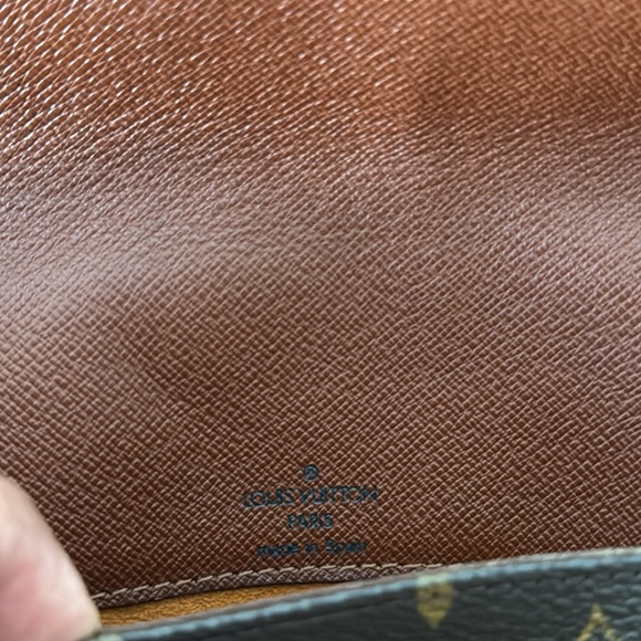 Louis Vuitton Monogram Musette Shoulder Bag in Excellent Condition - Picture 11 of 16